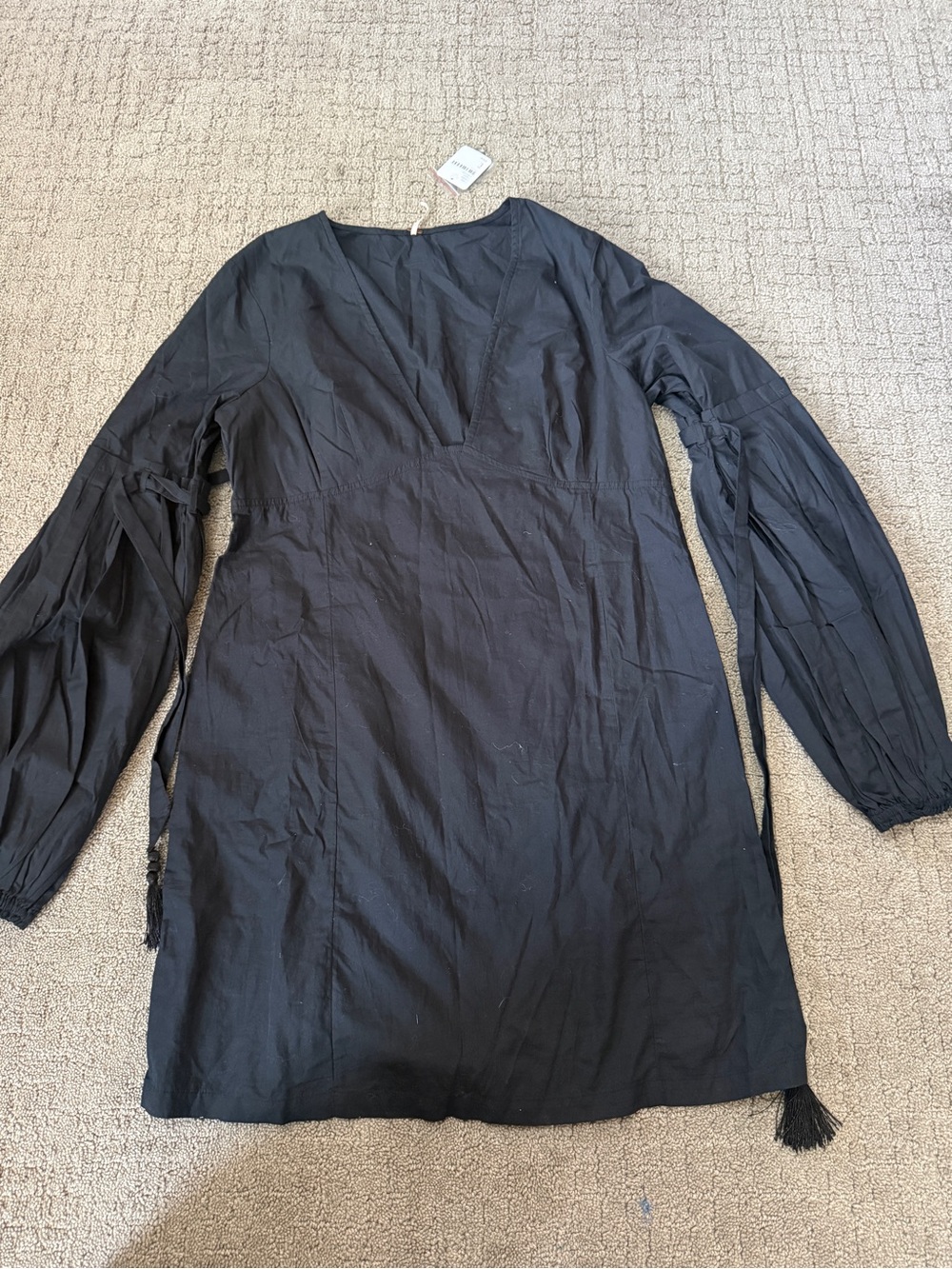Free People Black Long-Sleeve V-Neck Tunic Dress